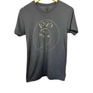 JOE FONDRISI 1926 Women's Graphic Crew Neck Short Sleeve T-Shirt Gray Size XS